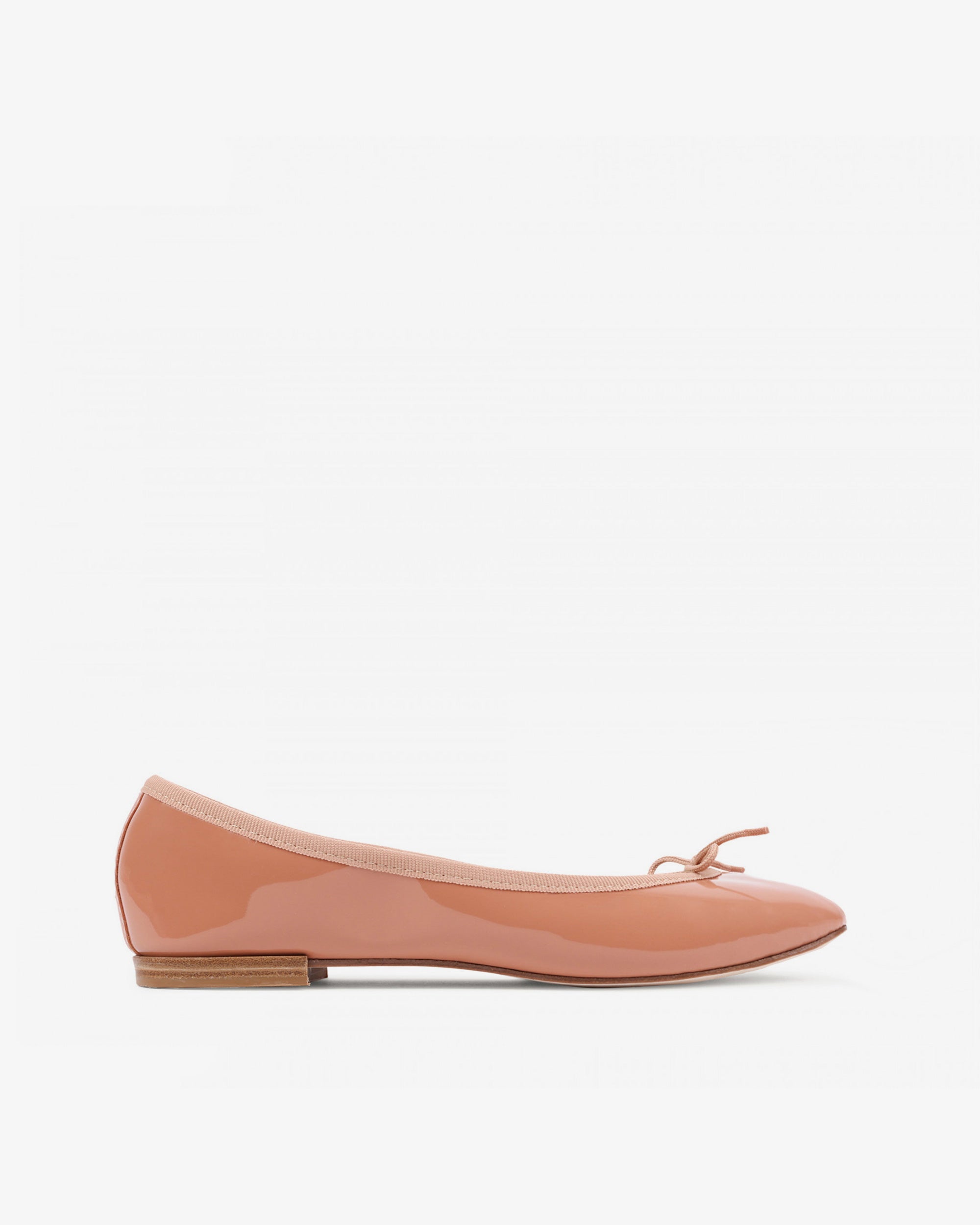 Ballerines Cendrillon cuir verni Nude Oeillet Repetto Paris