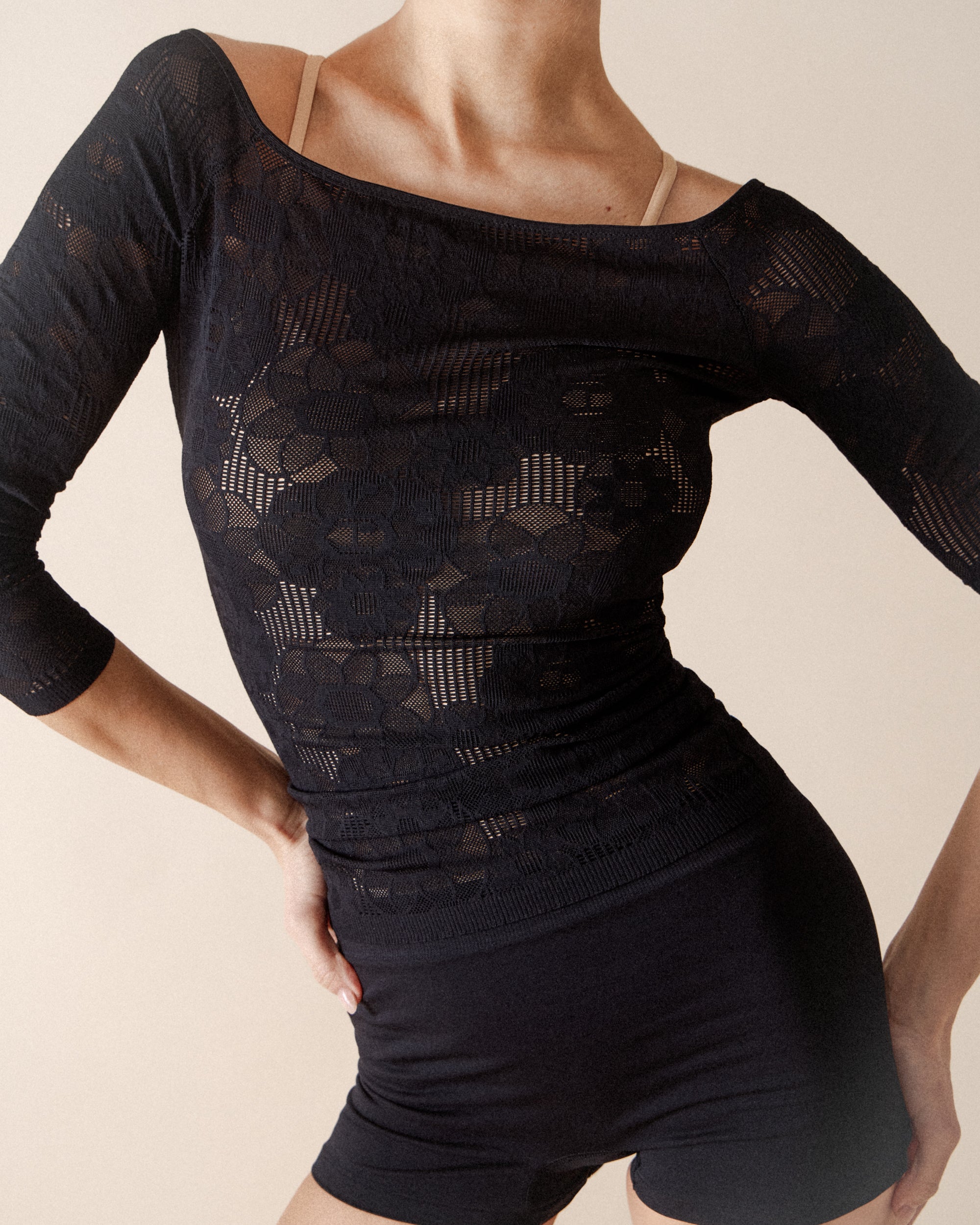 Top manches longues en dentelle rosace