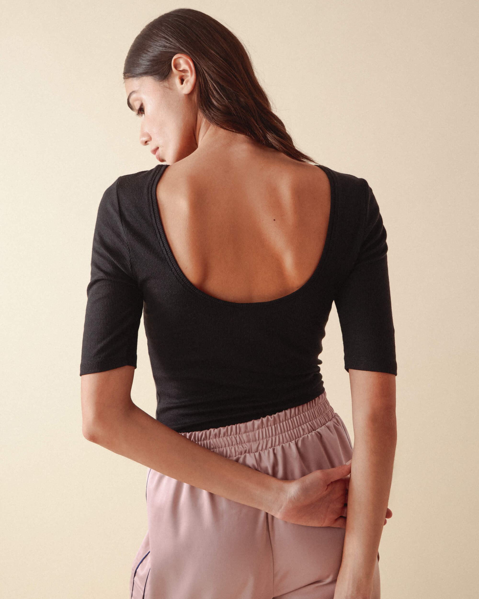 T-shirt décolleté dos