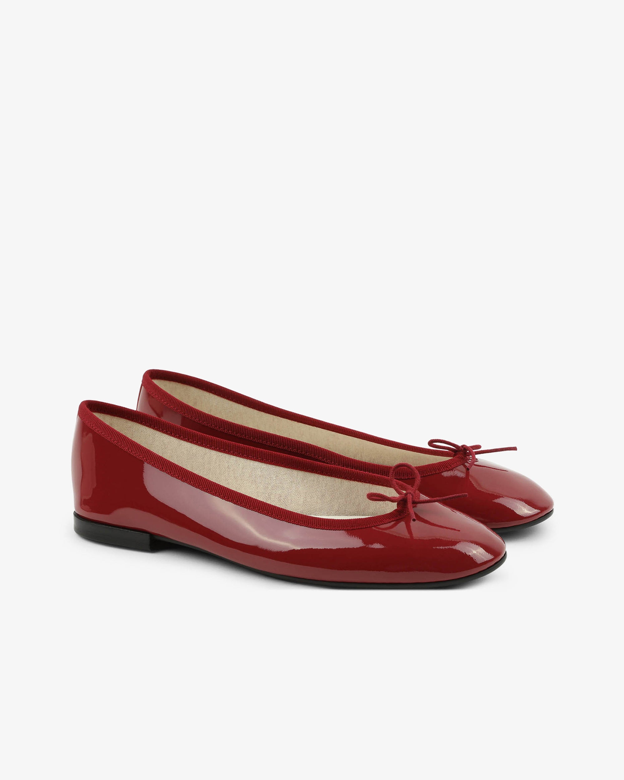 Cinderella ballerinas in patent leather Opera red – Repetto