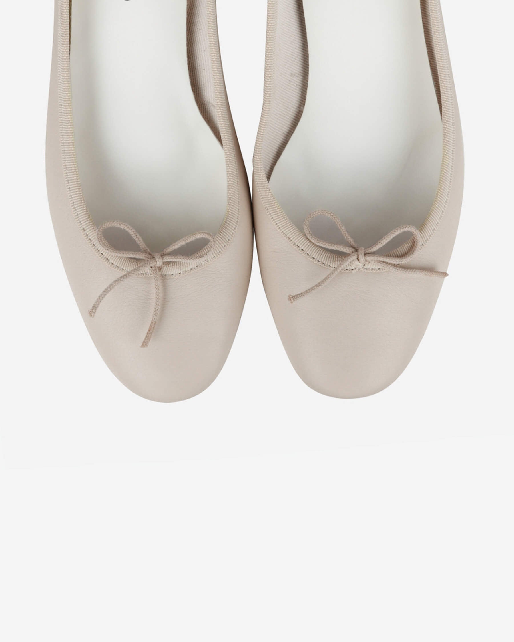 Ballerine en cuir beige 1 22166 44 341 : Achetez en ligne les Ballerine en cuir beige 1 22166 44 341 : Achetez en ligne les